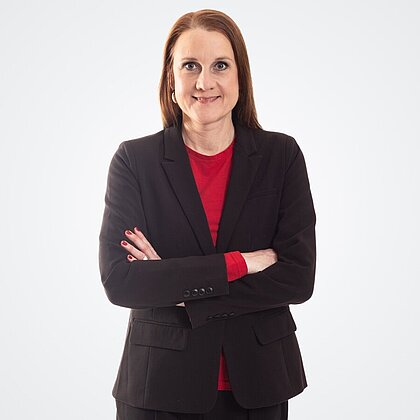 Iris Kampf, M.A. & MBA 