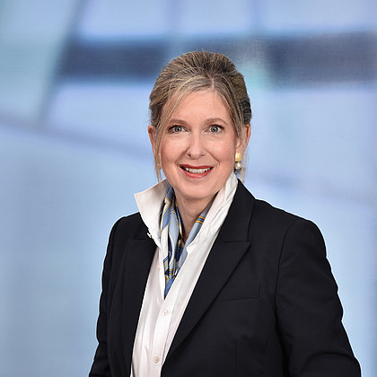 Dr. Anne Forkel 