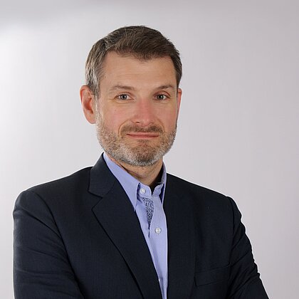 Alexander Herrath, Diplom-Politologe 
