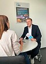 Jens Gondolf, Referent Statistik und Finanzierung IKK e.V., im Gespräch mit dem BLIKKWINKEL